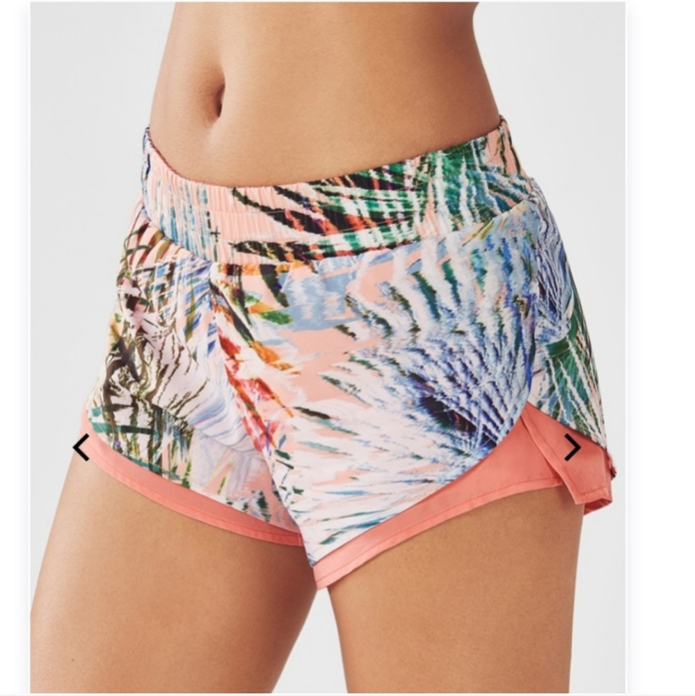 Fabletics Latrice Shorts Ginger Tropical Palm Marbella Print Medium